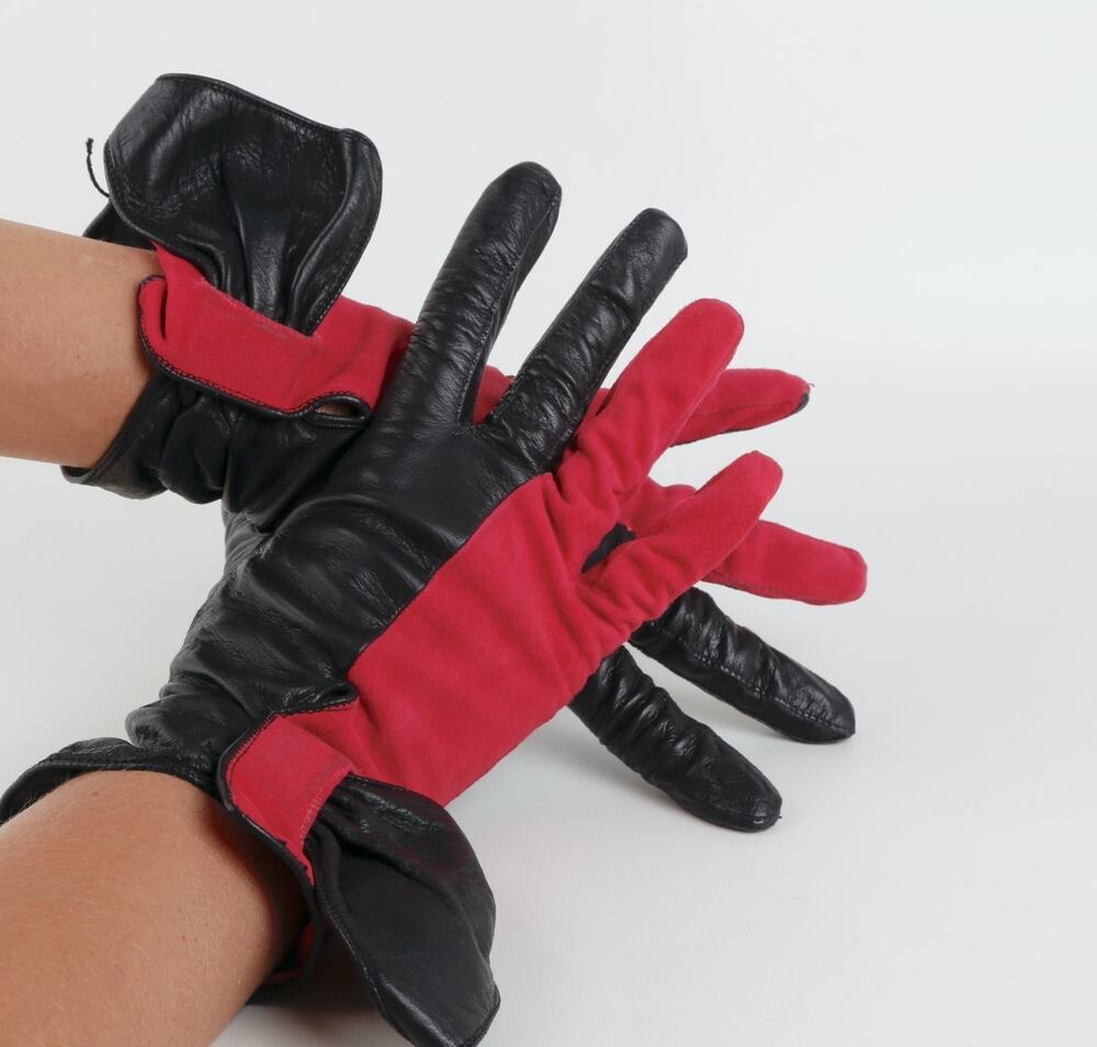RARE Vintage Pierre Cardin Red Black Leather Suede Bow Gloves Size 7.5 France
